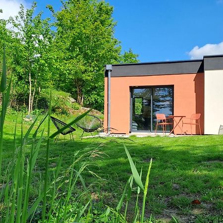 Logement Neuf A 2 Pas Du Lac La Bridoire Extérieur photo