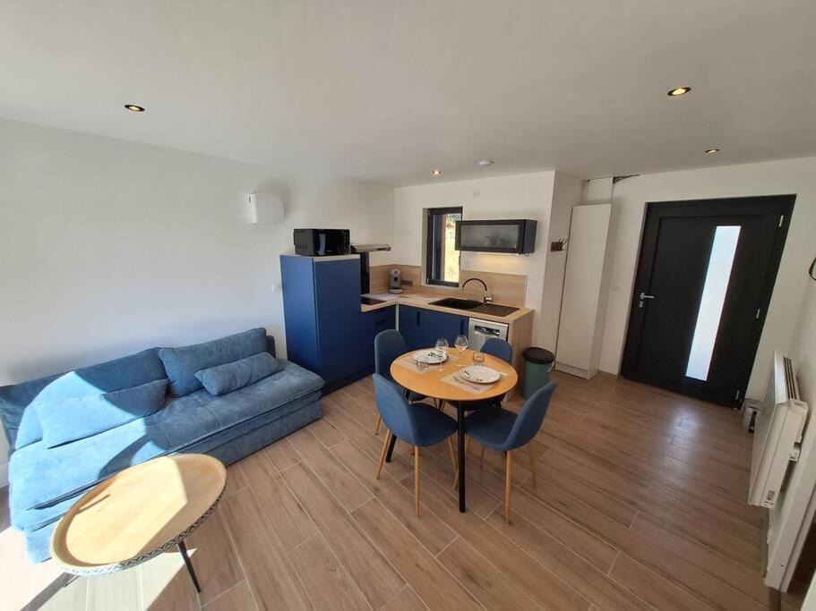 Logement Neuf A 2 Pas Du Lac La Bridoire Extérieur photo