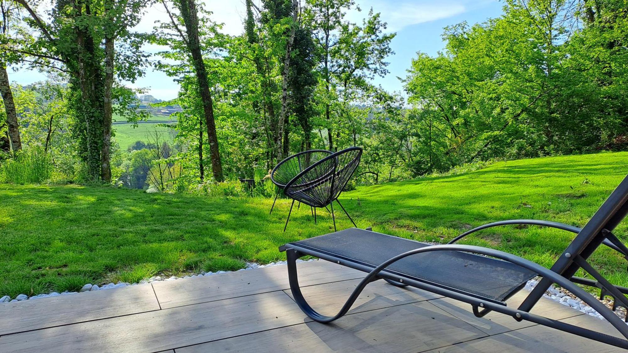 Logement Neuf A 2 Pas Du Lac La Bridoire Extérieur photo